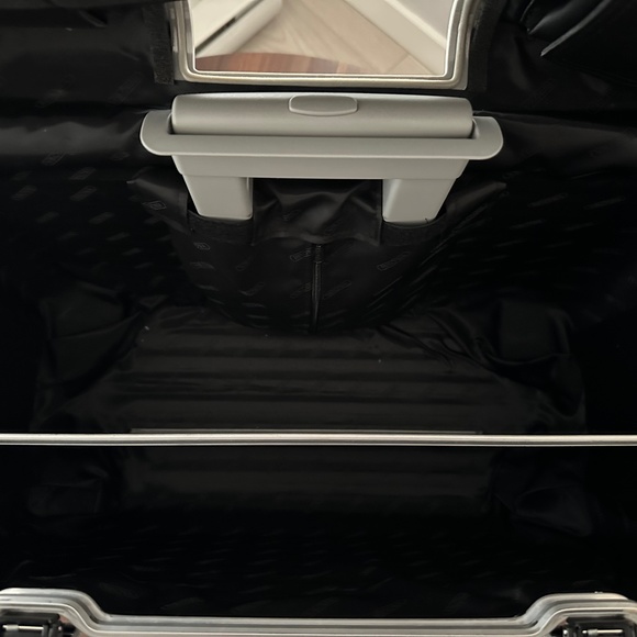 Rimowa Topas Pilot Case 37L - Picture 12 of 16